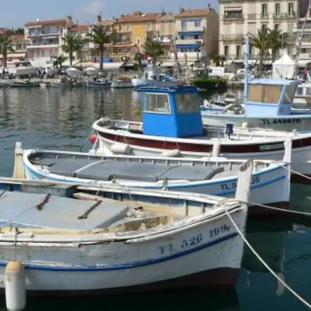 Ideally Located In ! Studio 4 Pax - Small Seaview & Private Parking