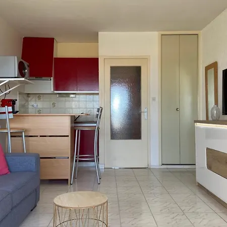 Ideally Located In ! Studio 4 Pax - Small Seaview & Private Parking Apartamento